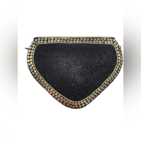 NEW RAMLA Heart Shaped Hardbody Clutch Crossbody Bag Black Silver Gold 6x8 - Picture 8 of 13